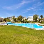 2 Bedroom With Pool In Marachique, דירה אלבור