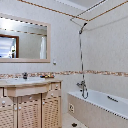 2 Bedroom With Pool In Marachique, Appartement *