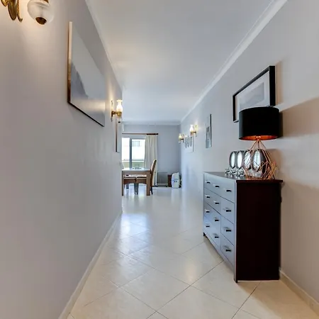 Apartment 2 Bedroom With Pool In Marachique, *