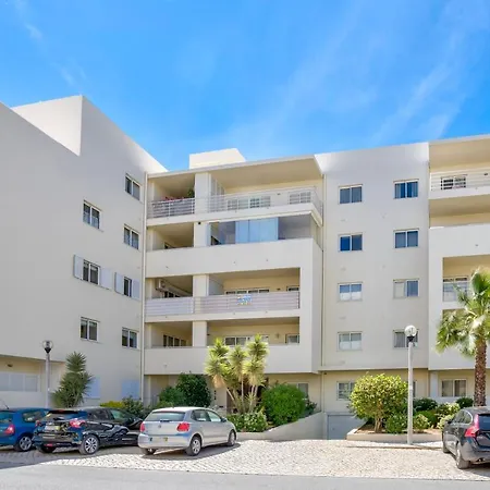 2 Bedroom With Pool In Marachique, * Alvor